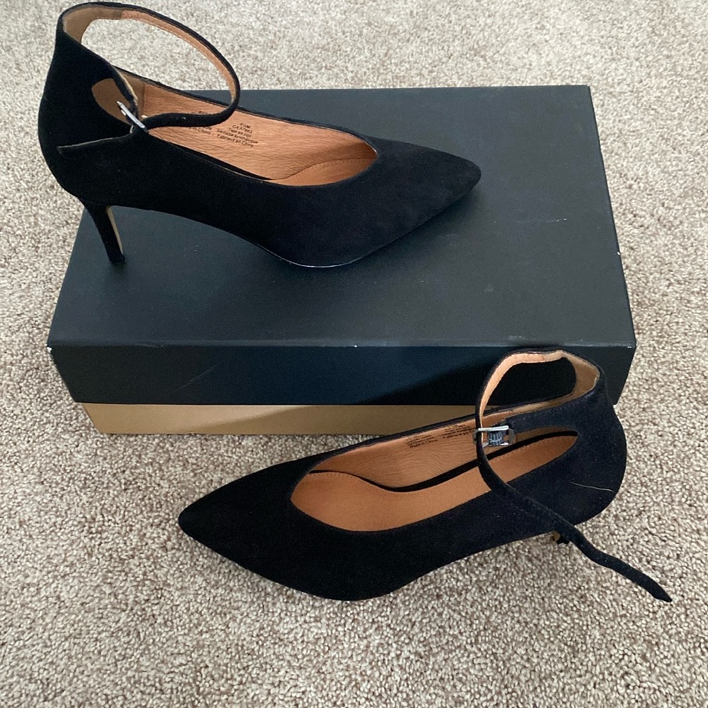 Black suede pump with ankle strap